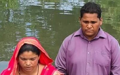 High caste Hindu couple believes & is baptized following astonishing miracle—despite severe opposition