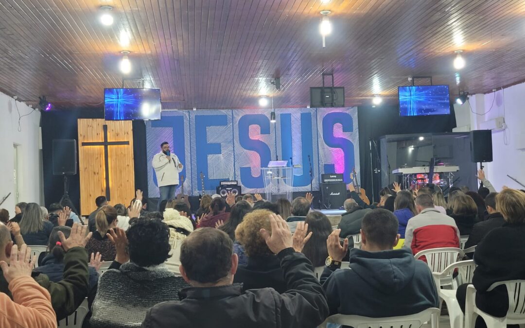 “Over 18 days in Brazil thousands of people trained to heal the sick, hundreds healed and reconciled with the Lord”