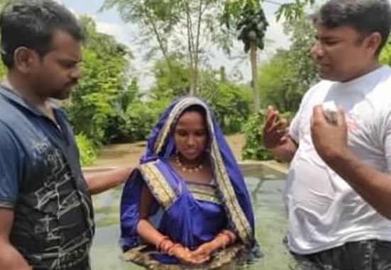 Elijah Challenge-trained & supported workers in North India preach the gospel, heal the sick, cast out demons, and perform many baptisms